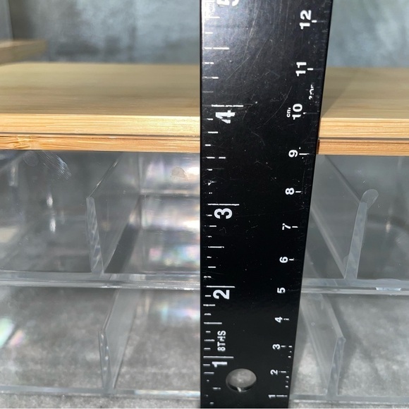 Three Acrylic Compartment Organizers with Bamboo Lids. - Picture 9 of 11